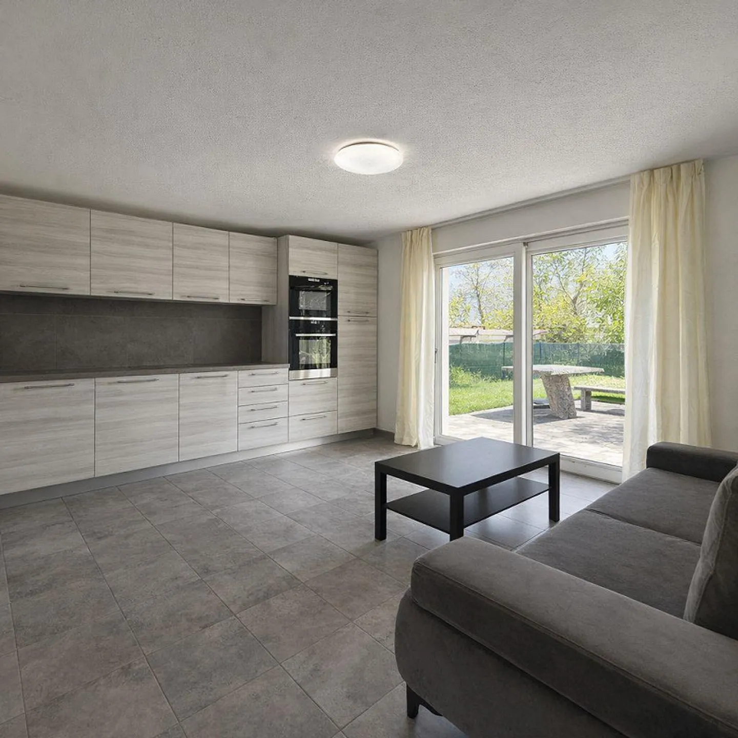 Cadenazzo 4.5-Room Apartment with Garden - Photo 16 of 21