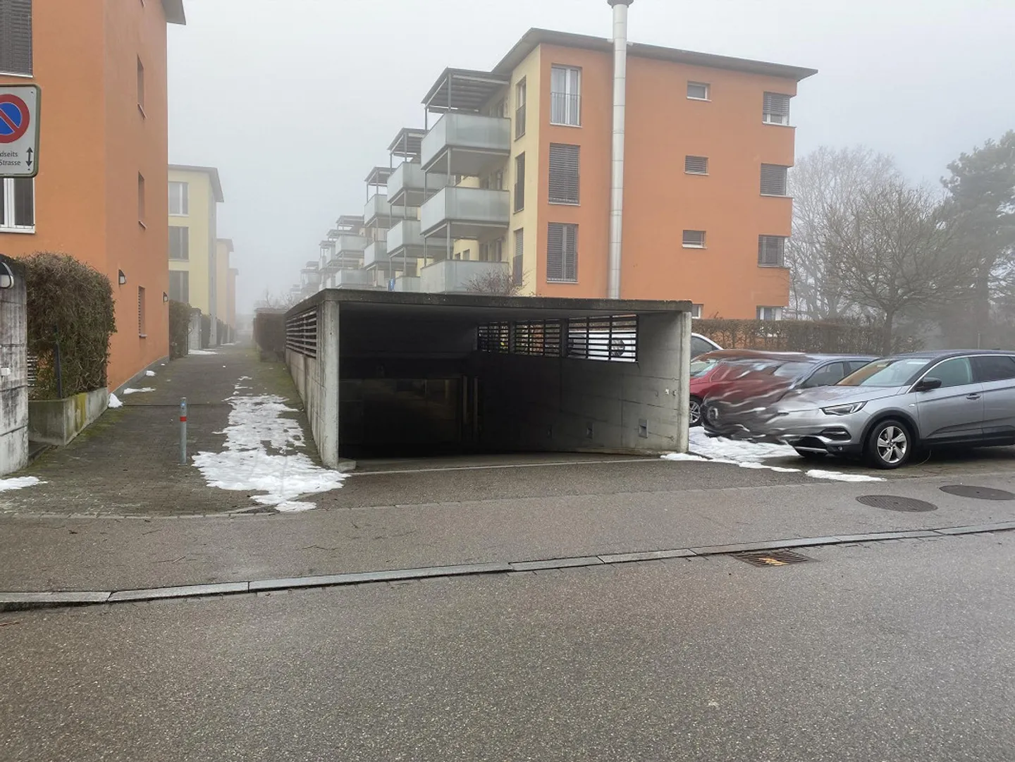 Doppeleinstellplatz in Tiefgarage - Photo 2 of 3