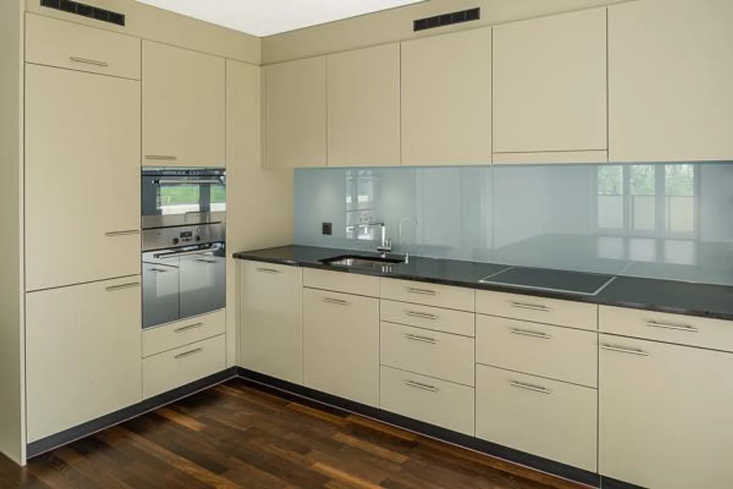 AFFITTO SENZA CAUZIONE - Ampio e moderno appartamento di 2,5 stanze a N... - Foto 4 di 7