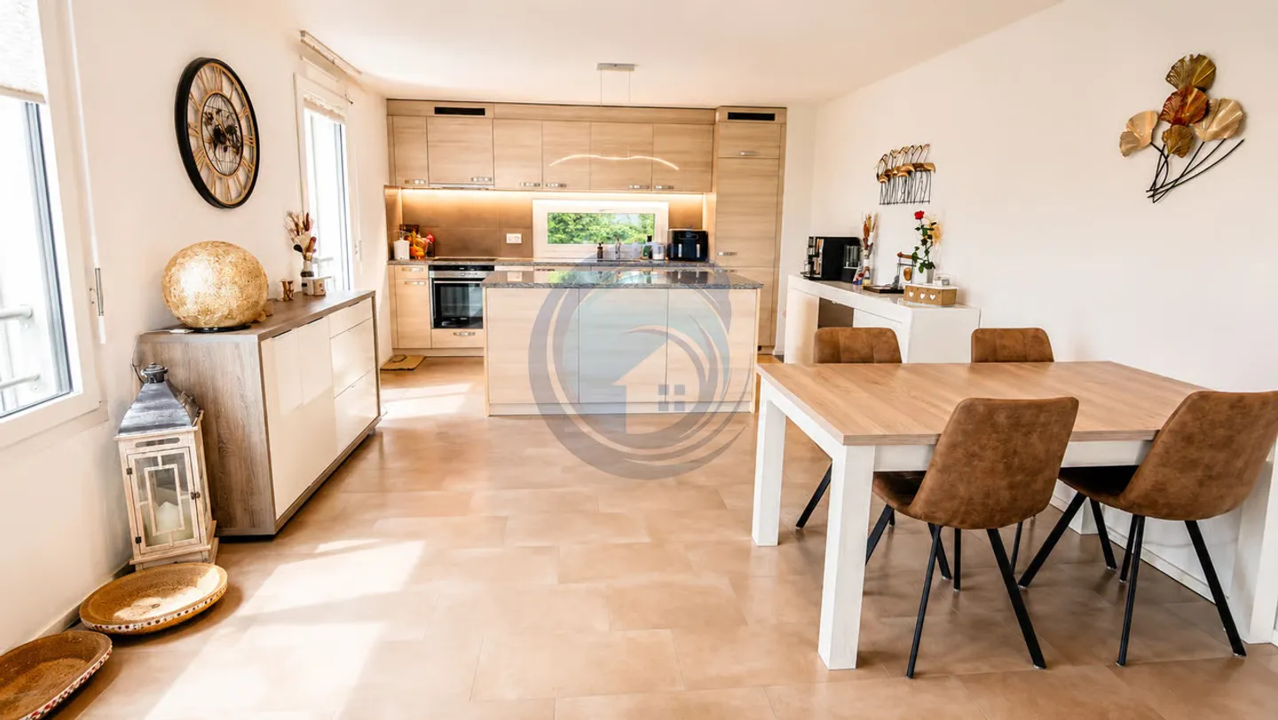 BEAUTIFUL CORNER APARTMENT WITH 3.5 ROOMS AND LARGE BALCONY - Photo 6 of 13