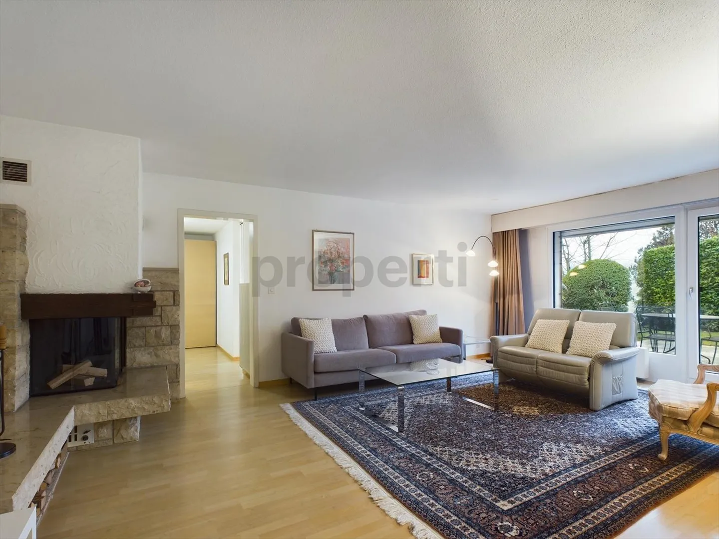 Stilvolle möblierte Wohnung mit wöchentlicher Reinigung an Toplage in Birmensdorf / charming, fully furnished apartment with weekly cleaning and breathtaking view - Foto 4 von 10