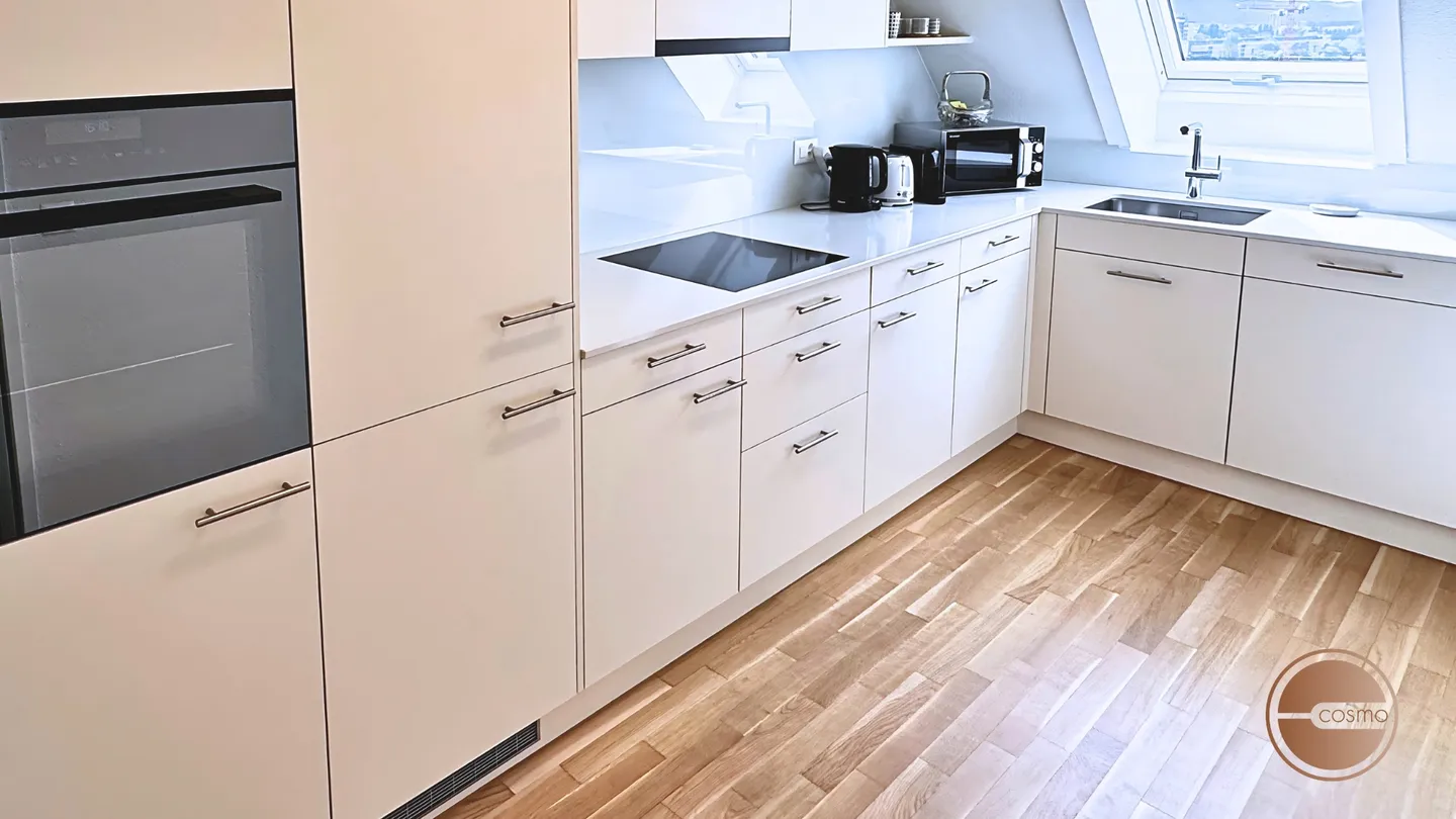 Urban Chic Penthouse Living - Photo 14 of 22