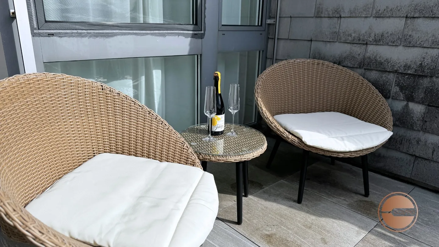 Urban Chic Penthouse Living - Photo 15 of 22