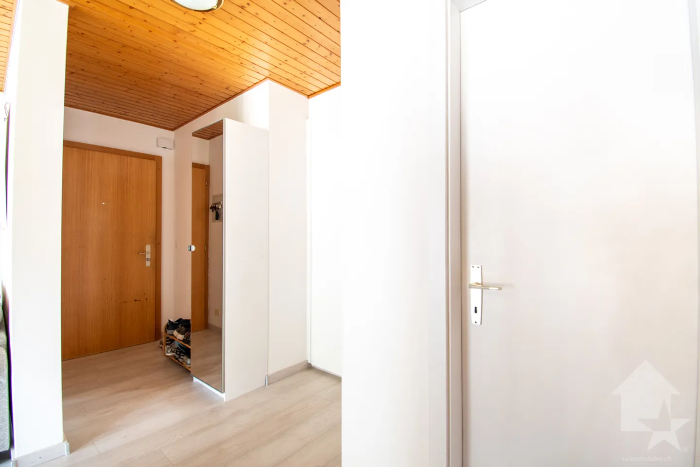 Monthey, renovated 4.5 rooms near schools - Photo 7 of 15