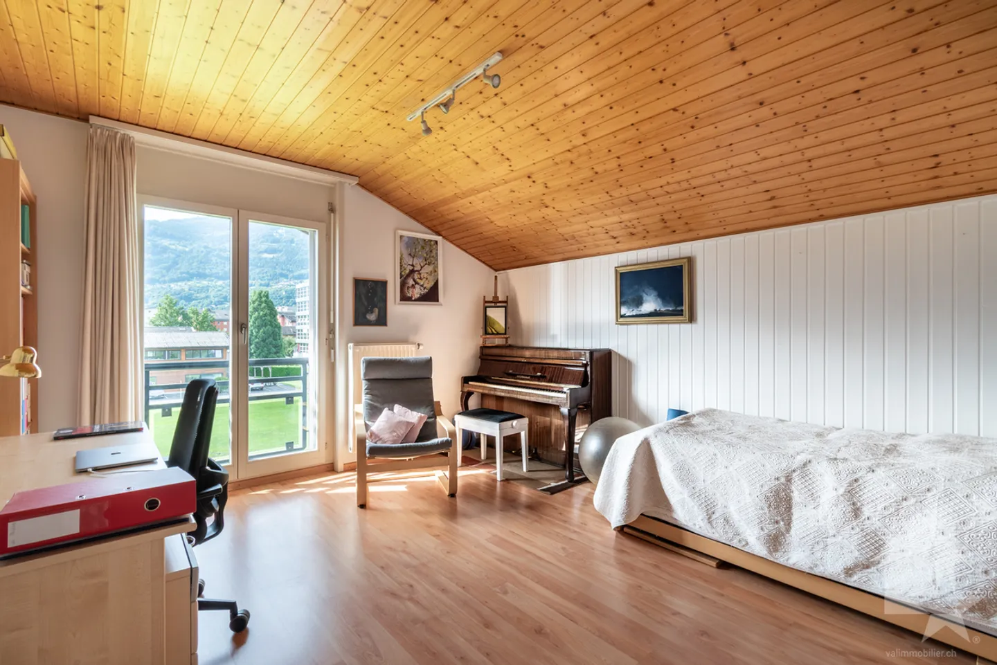 Monthey, renovated 4.5 rooms near schools - Photo 8 of 15