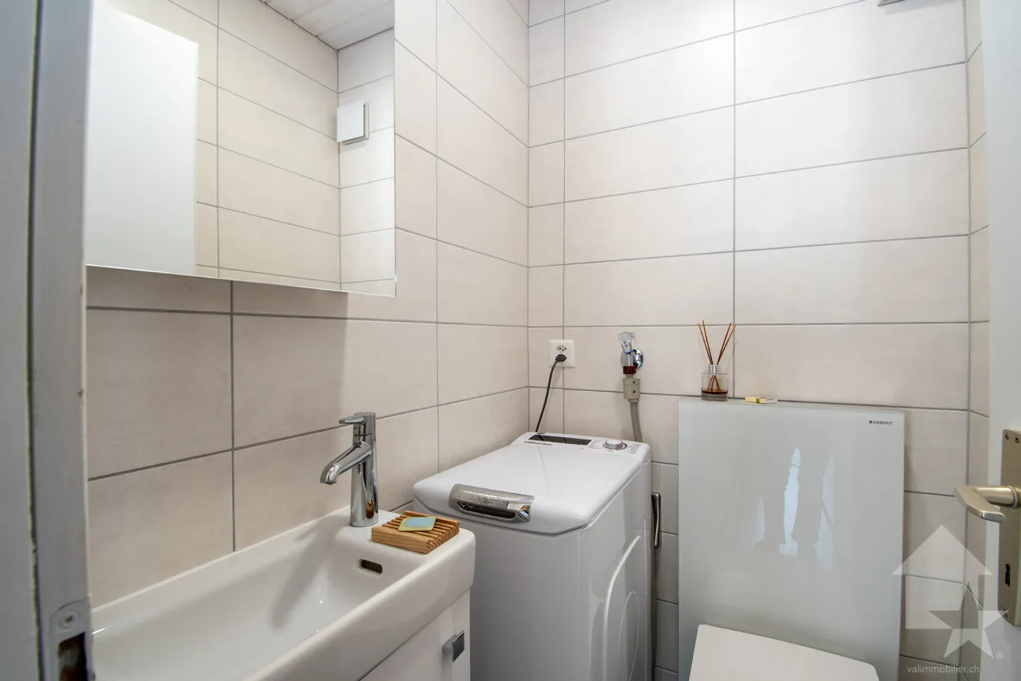 Monthey, renovated 4.5 rooms near schools - Photo 12 of 15