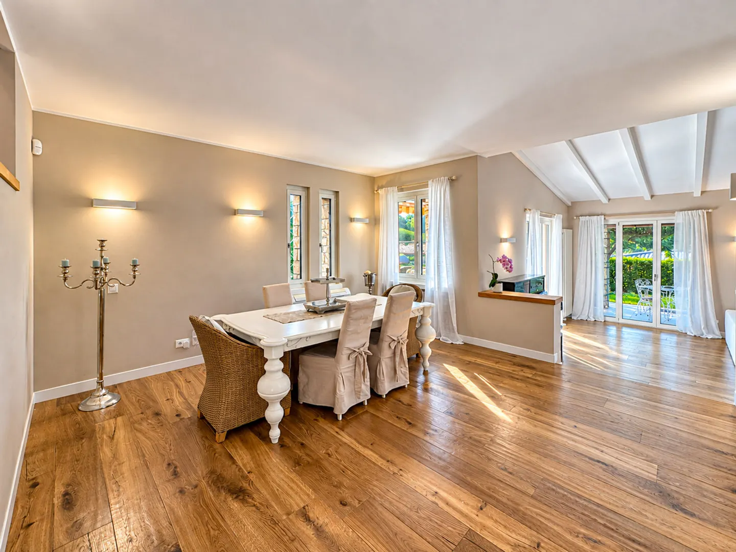 Villa with large garden in Mendrisio - Photo 5 of 28