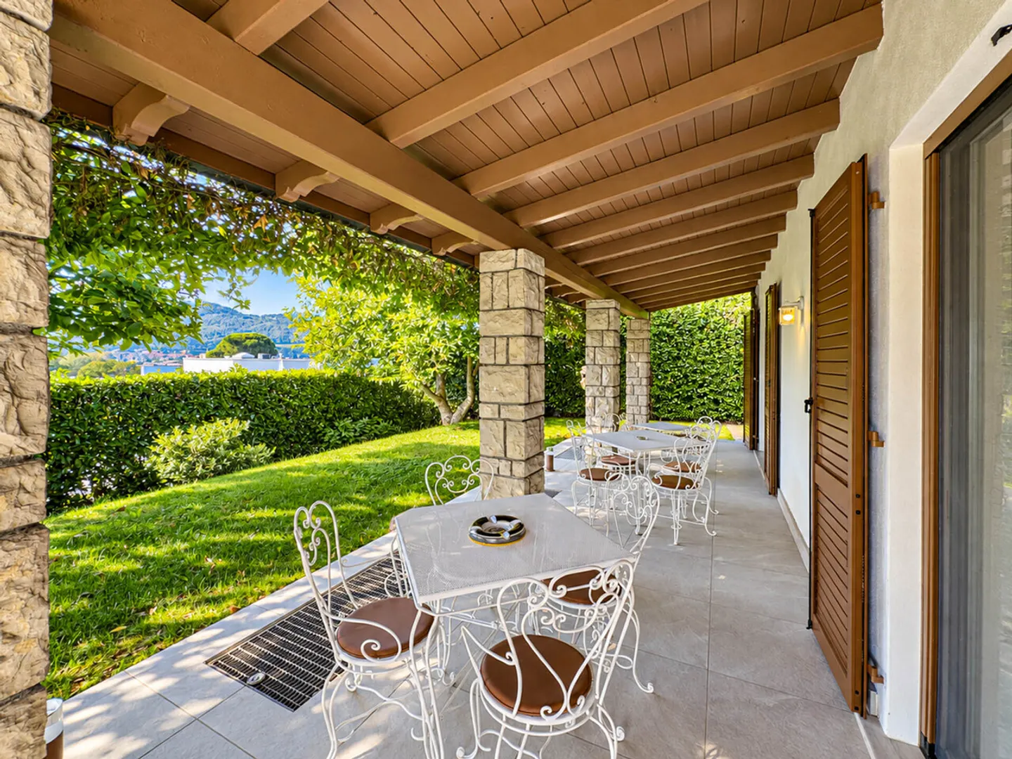 Villa with large garden in Mendrisio - Photo 8 of 28