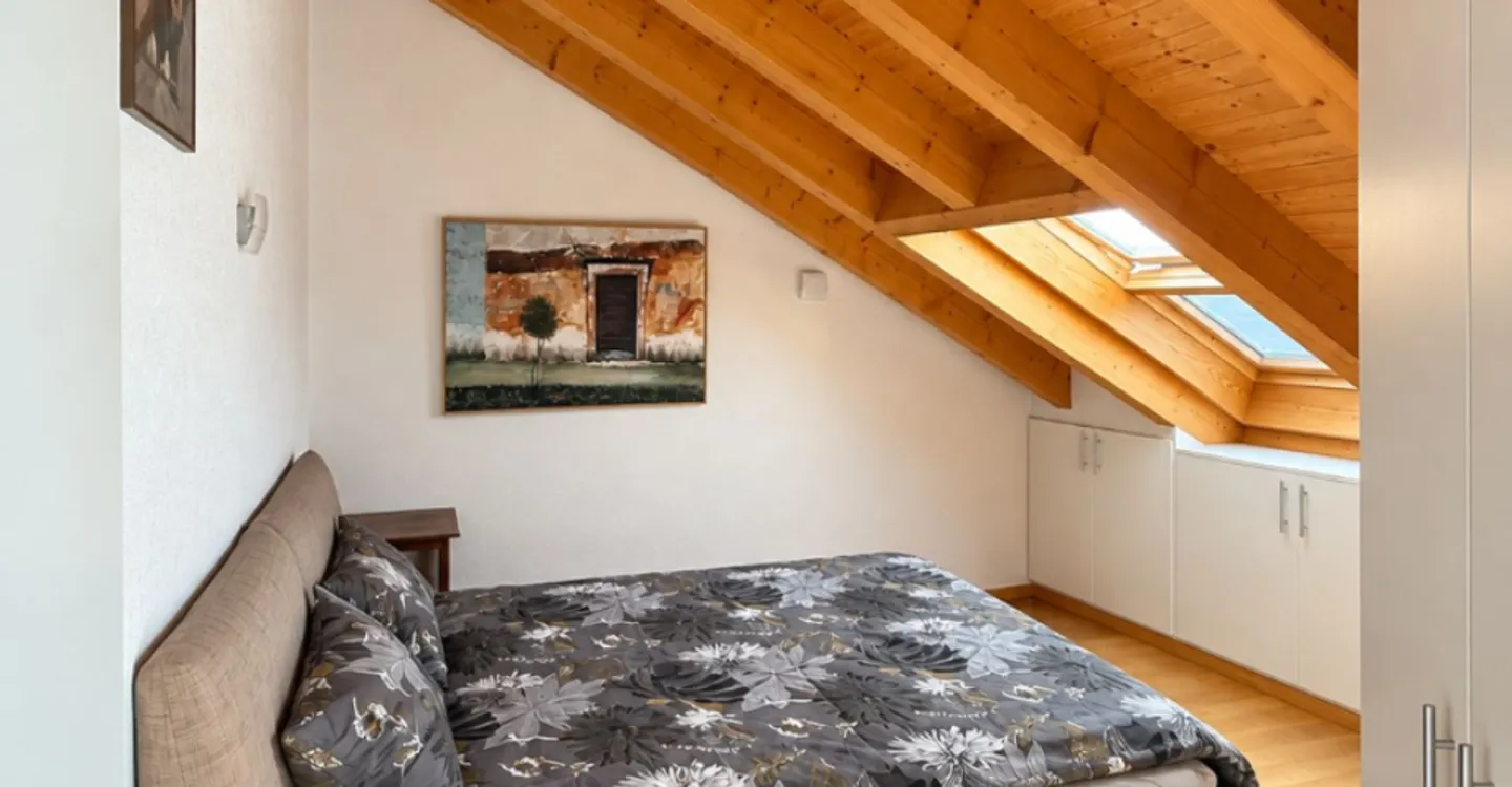 Appartement Charmant avec Vue sur le Lac - Photo 3 sur 6