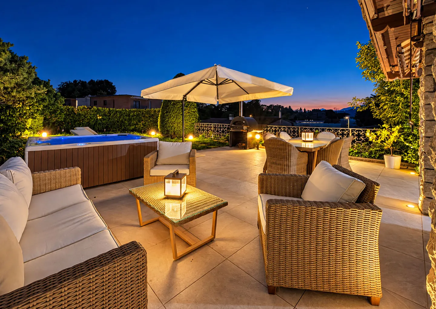 Villa with large garden in Mendrisio - Photo 1 of 28