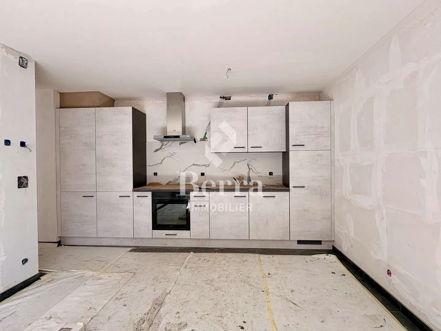 NEW!!! 2.5 room apartment! - Photo 2 of 13