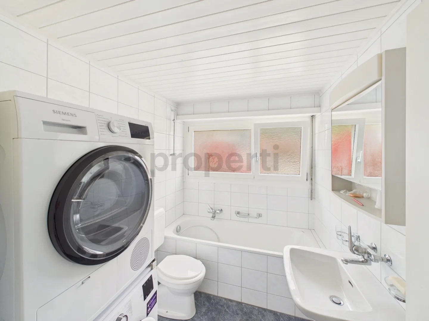 Moderne 4.5-Zimmer-Wohnung mit Balkon - Foto 9 von 13