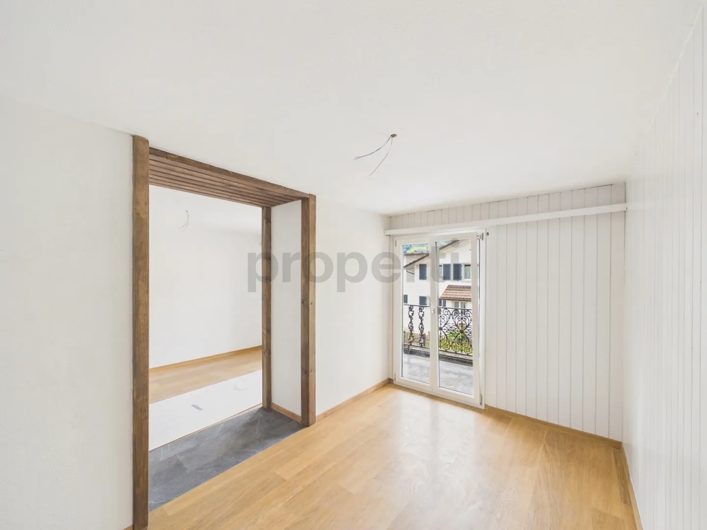 Moderne 4.5-Zimmer-Wohnung mit Balkon - Foto 8 von 13