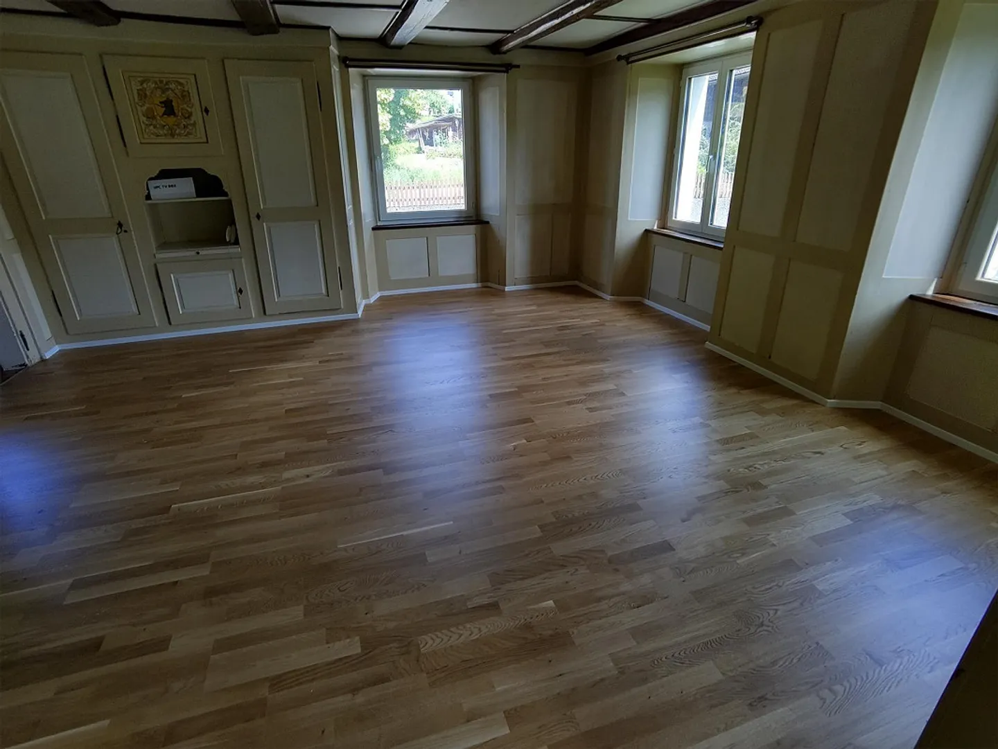 Günstige Wohnung im Bauernhaus mit grossem Naturgarten - Foto 2 di 23