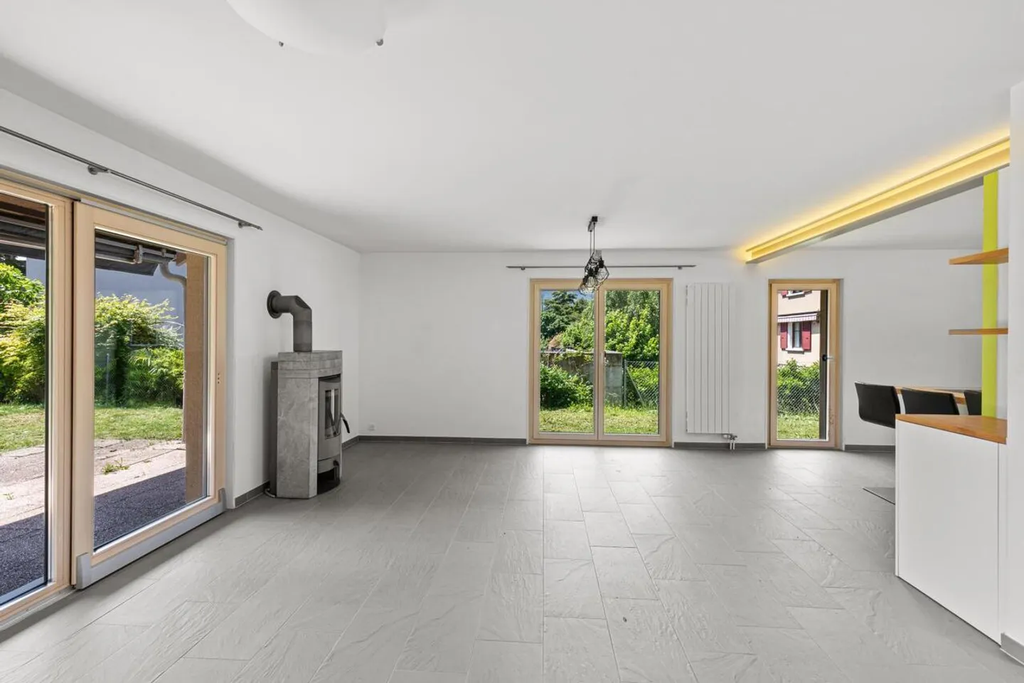 Incantevole casa unifamiliare in zona residenziale! - Foto 3 di 11