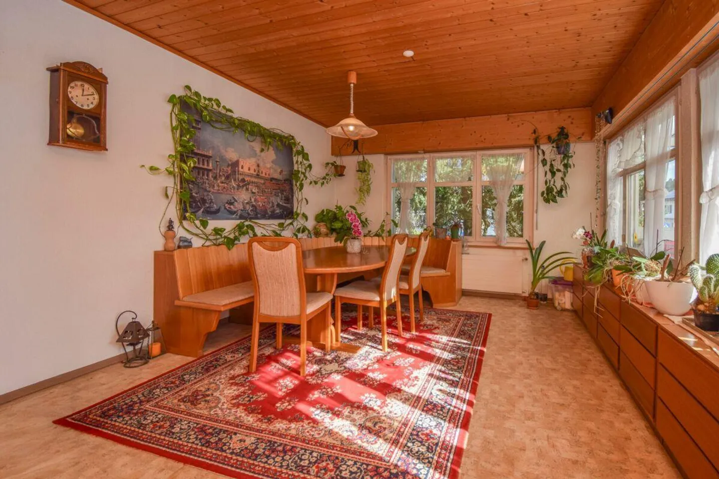 Casa plurifamiliare (ZFH) con ampio spazio commerciale e annessi... - Foto 5 di 14