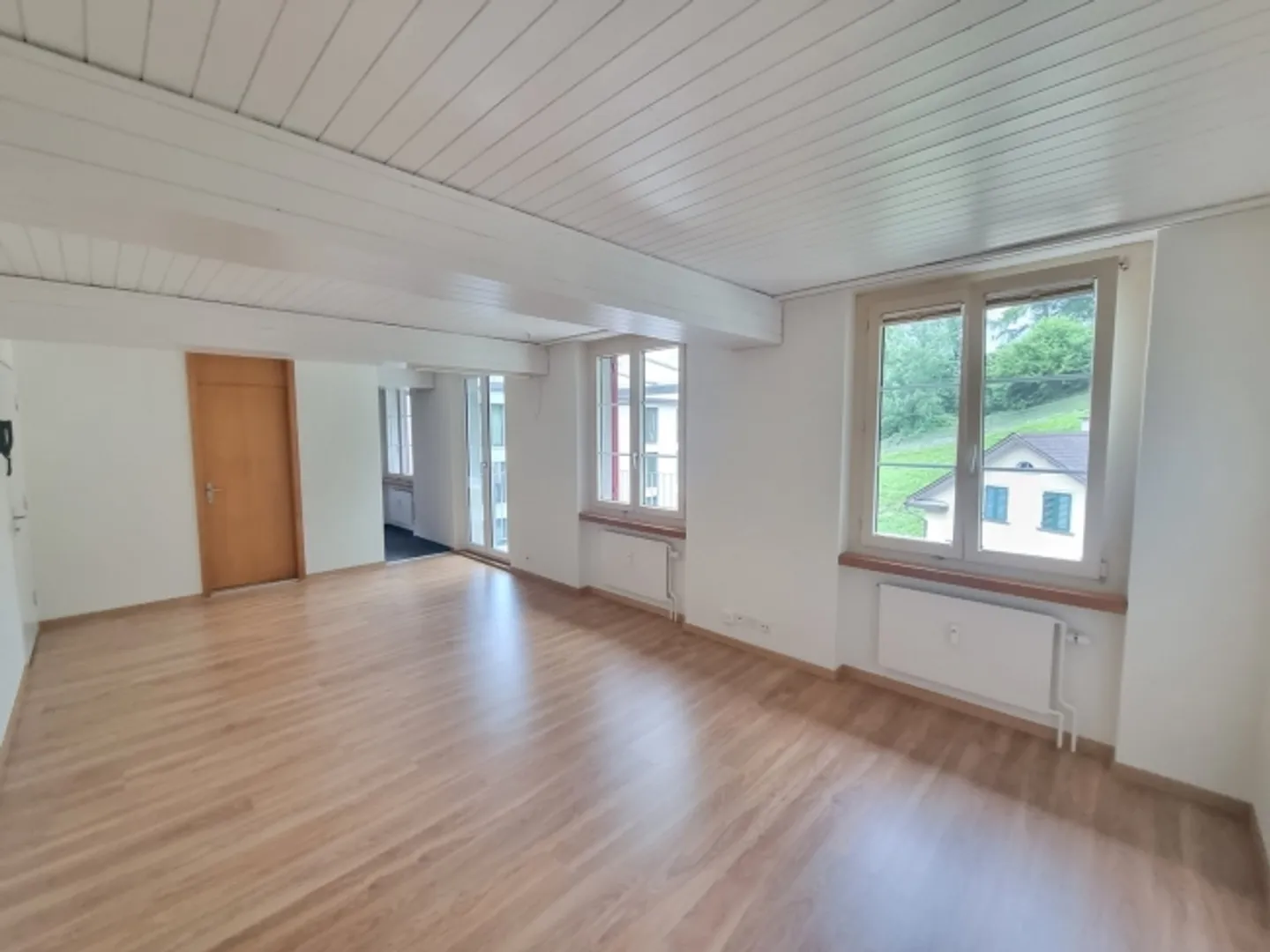 «Charmante 1.5-Zimmer-Wohnung mit grossem Balkon!» - Foto 1 von 5