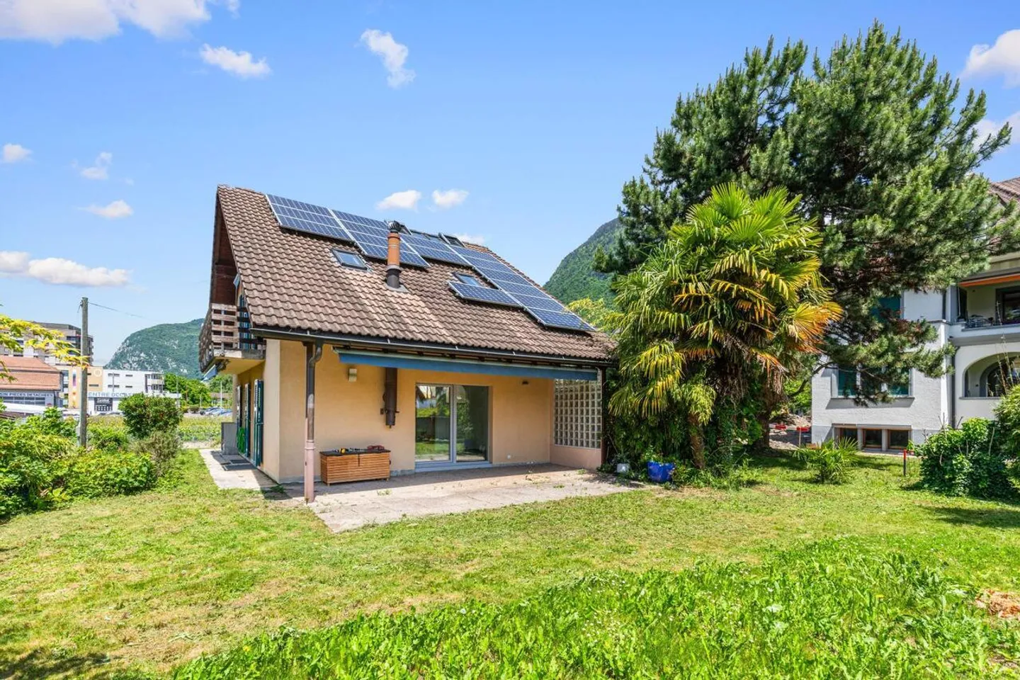 Incantevole casa unifamiliare in zona residenziale! - Foto 8 di 11