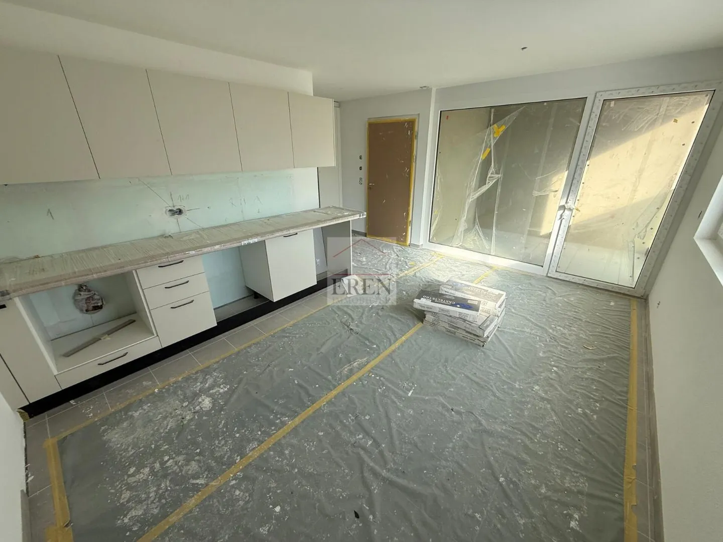 Nuovo studio di 32m2 al 1° piano con loggia di 5m2 - Foto 3 di 13