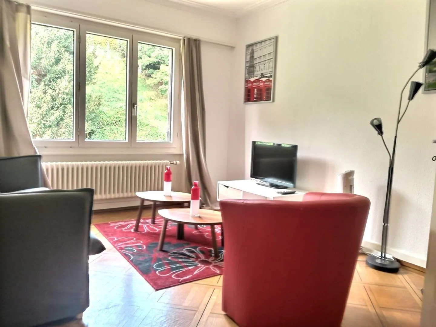 Beautiful furnished apartment in Lausanne / 3.5P / 2 bedrooms / 1 bathroom / 1 balcony - Photo 3 of 13