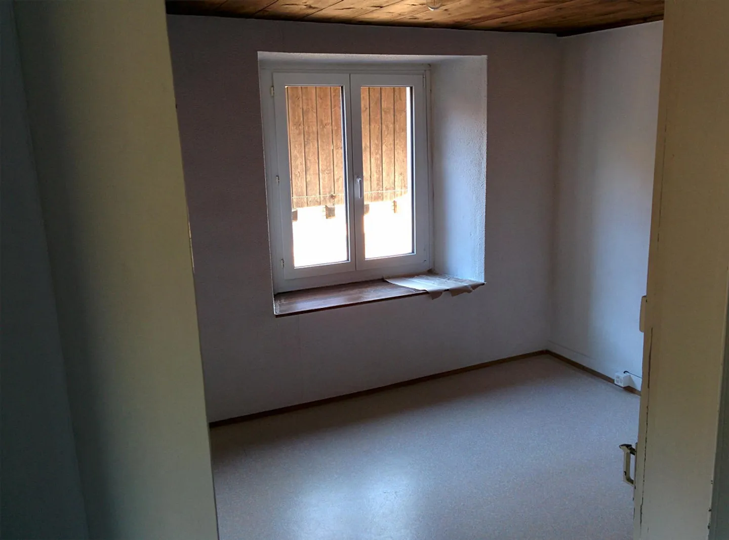 Günstige Wohnung im Bauernhaus mit grossem Naturgarten - Foto 7 di 23