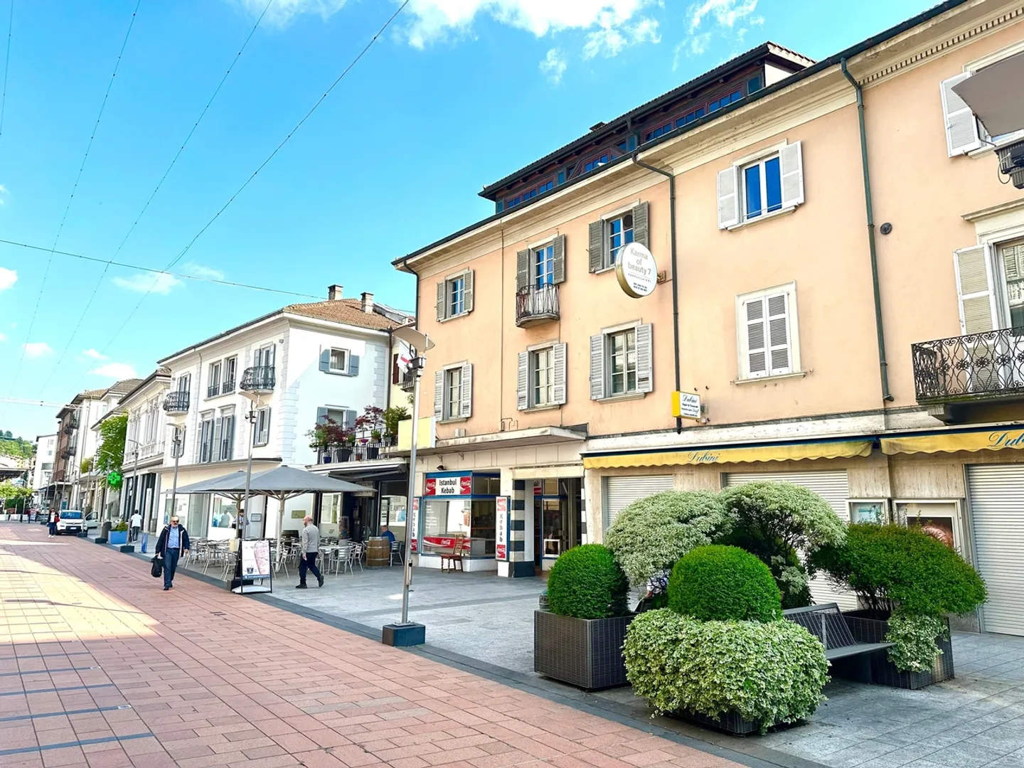Splendide propriété multifamiliale à revenu au cœur de Chiasso, Canton du Tessin - Photo 2 sur 4