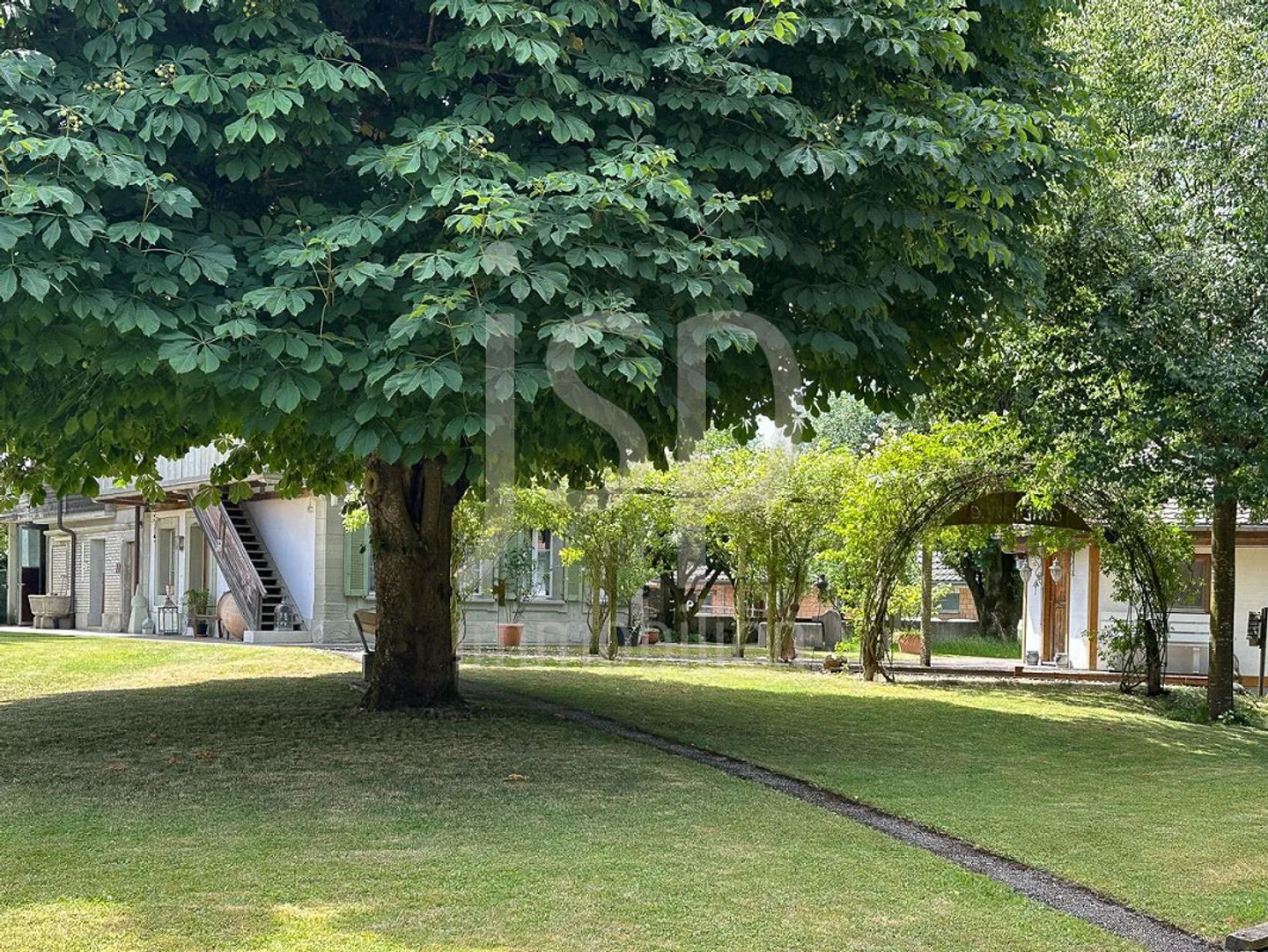 Le Brunnenhof historique à Grafenried (propriété de 5'431m2) - Photo 6 sur 30