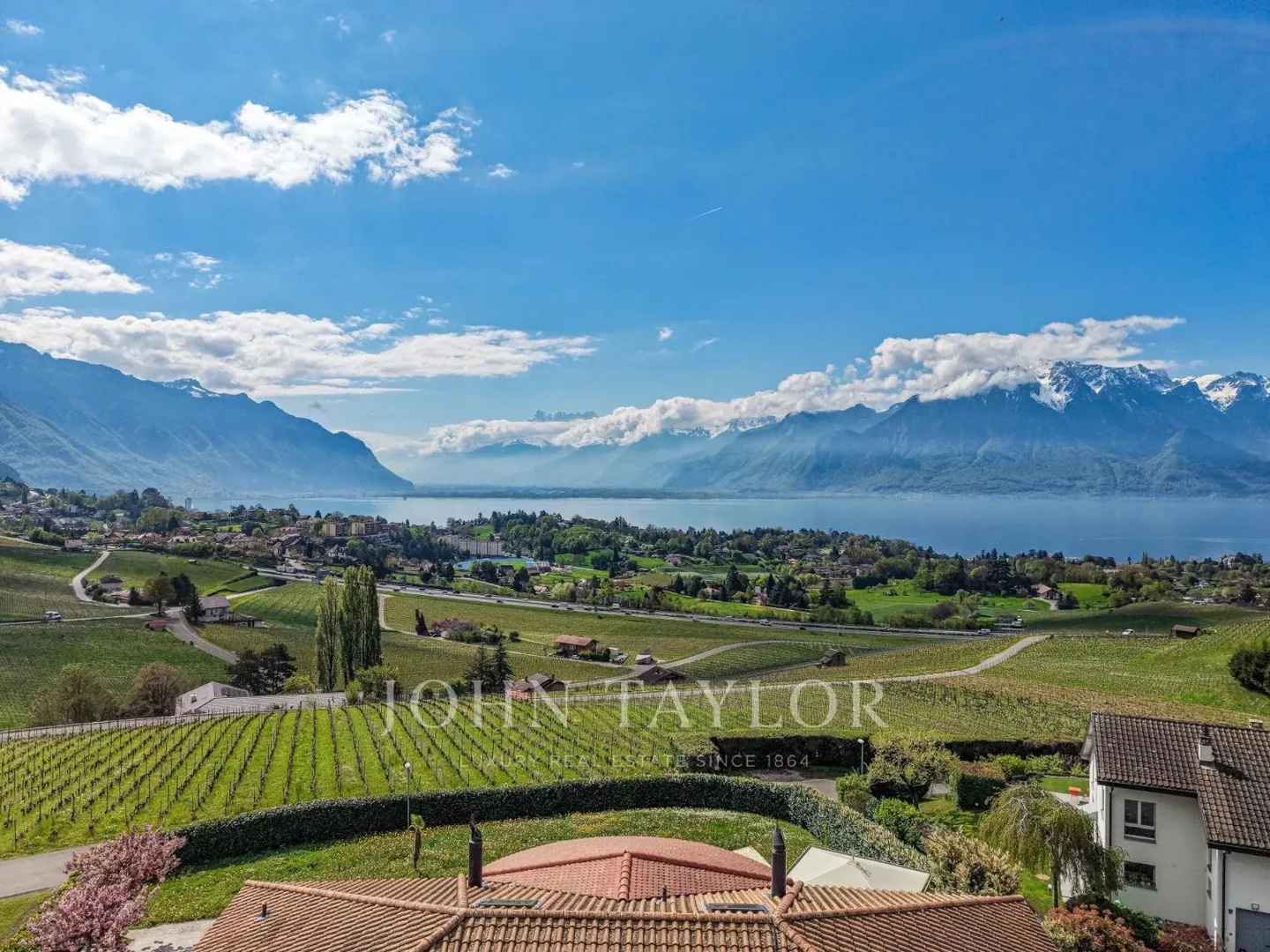 Villa de Luxe avec Vue sur le Lac - Photo 6 sur 13