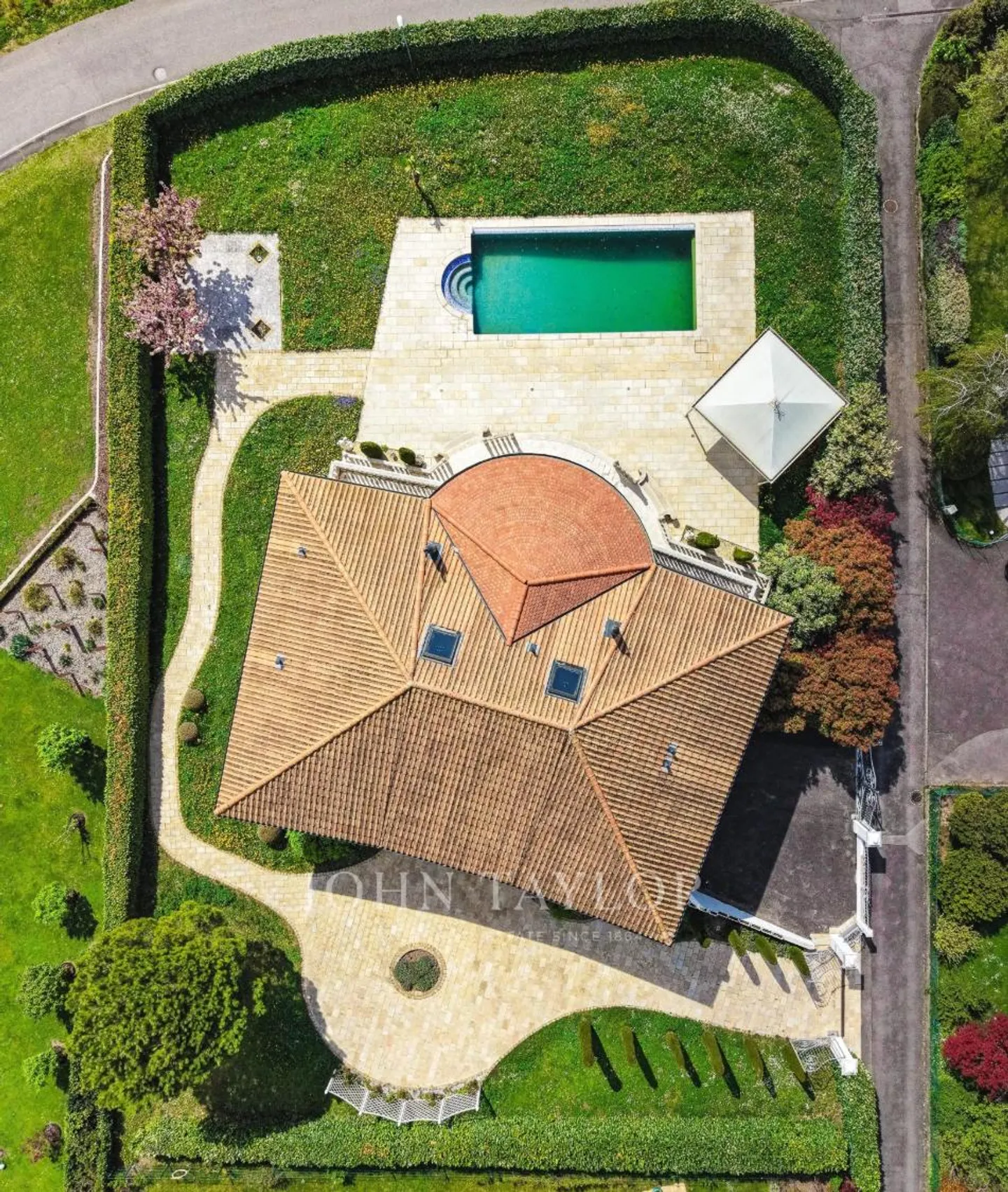 Villa de Luxe avec Vue sur le Lac - Photo 8 sur 13
