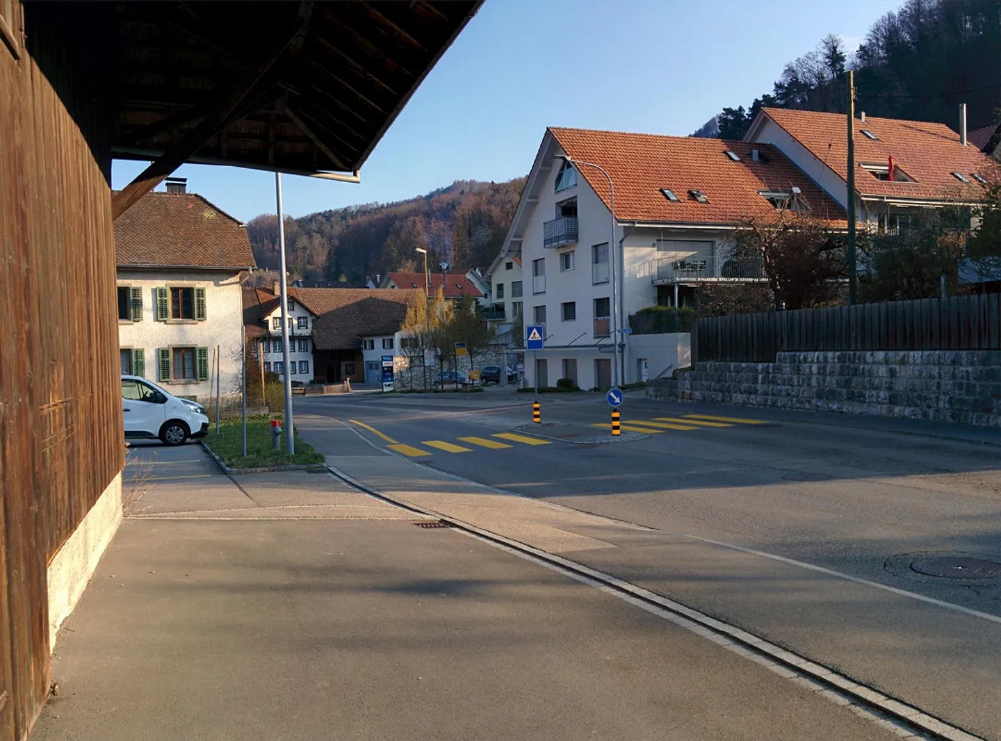 Günstige Wohnung im Bauernhaus mit grossem Naturgarten - Foto 20 di 23