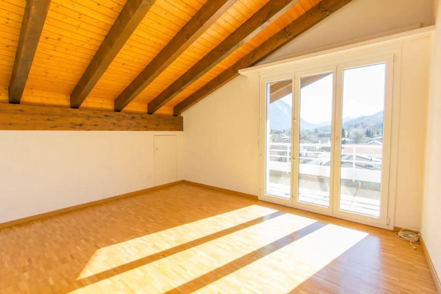 Ambiente puro: Appartamento mansardato con camino - Foto 8 di 15