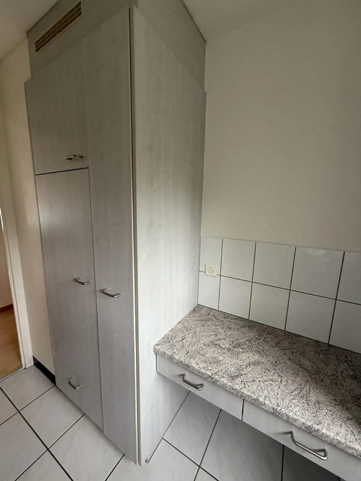 Appartement 3 pièces / Vous cherchez une solution de transition ? Jusqu'au printemps 2027, devenez ami... - Photo 10 sur 10