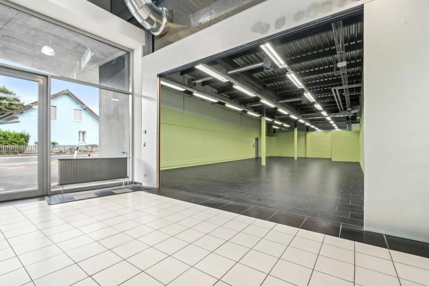 Free Retail Space in Plaza Shopping Bremgarten - Photo 2 of 10