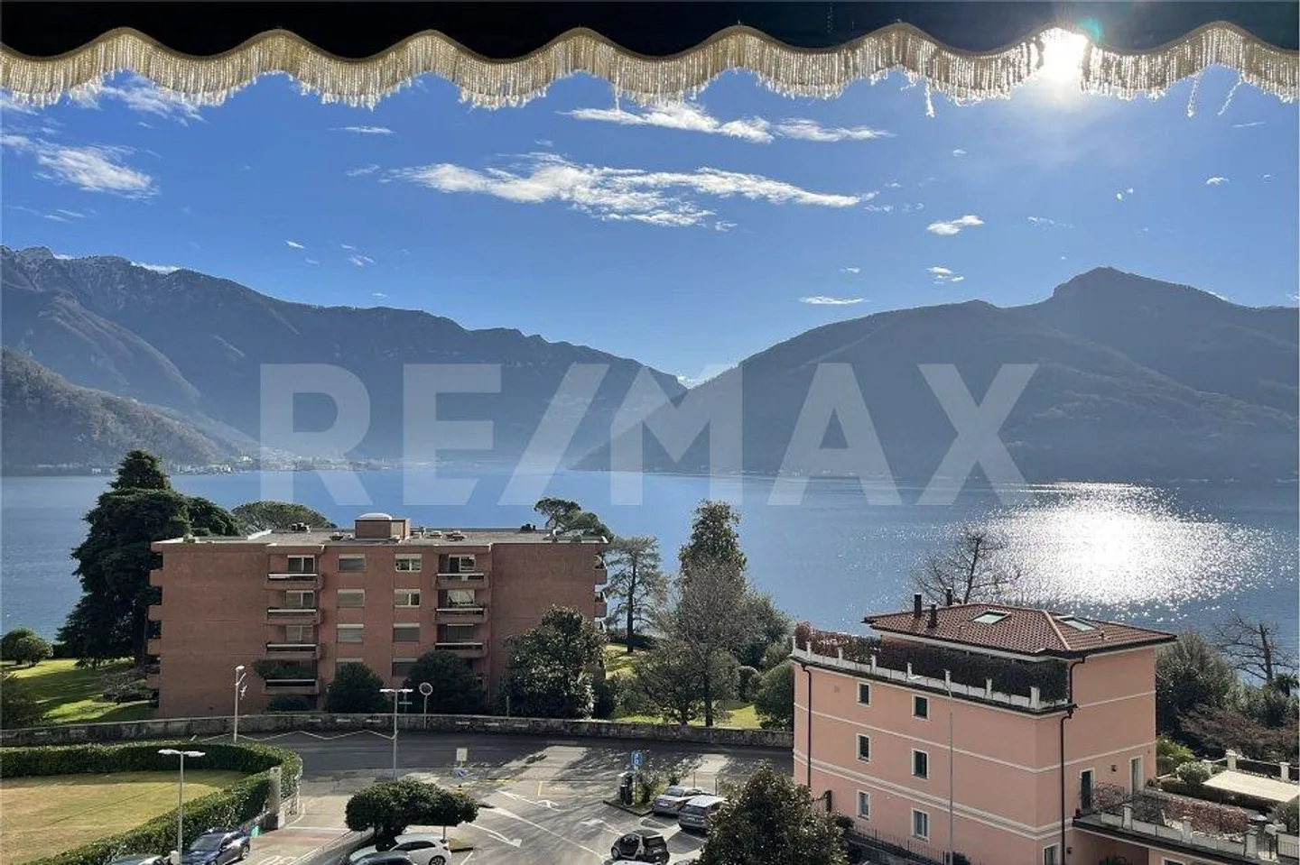 Charming 2.5-room apartment with wonderful lake view - Photo 4 of 12
