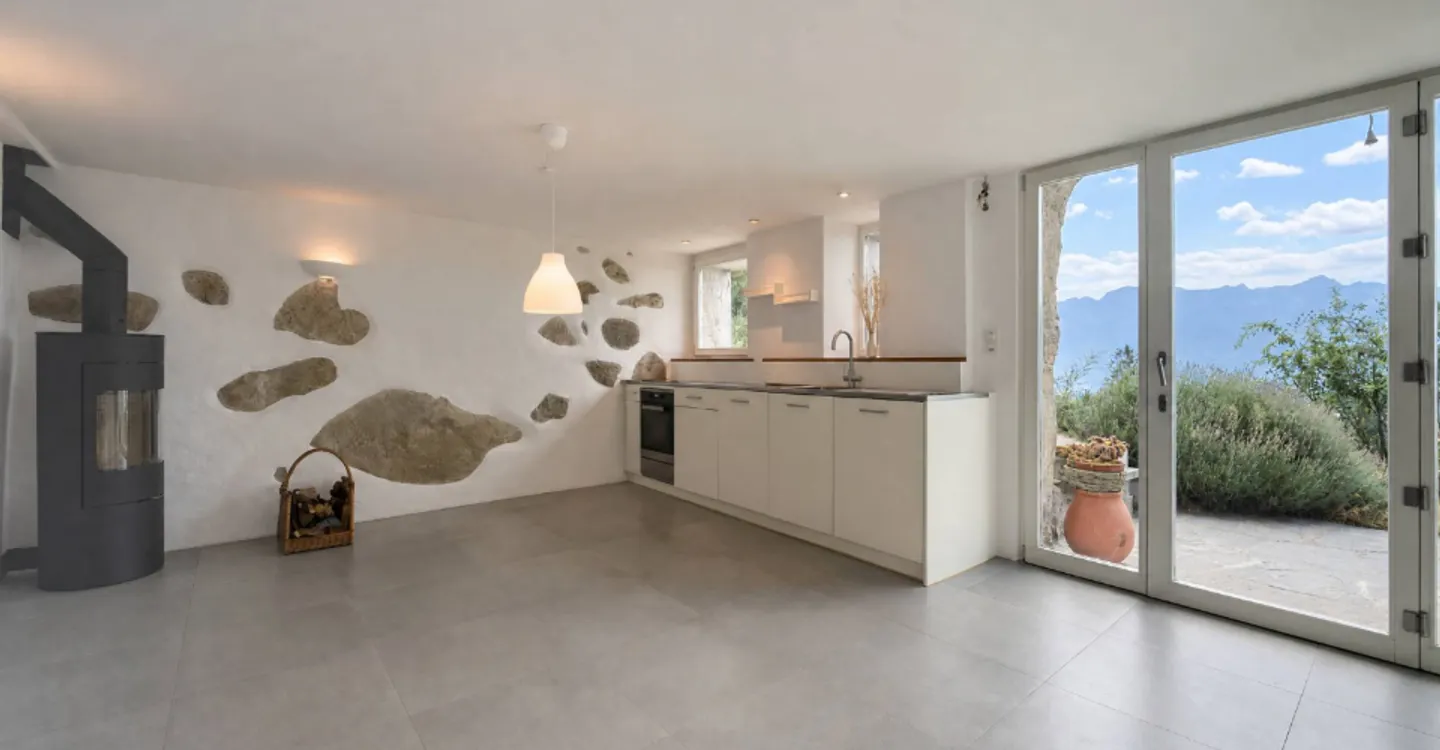 Charming Renovated Farmhouse - Photo 3 of 8