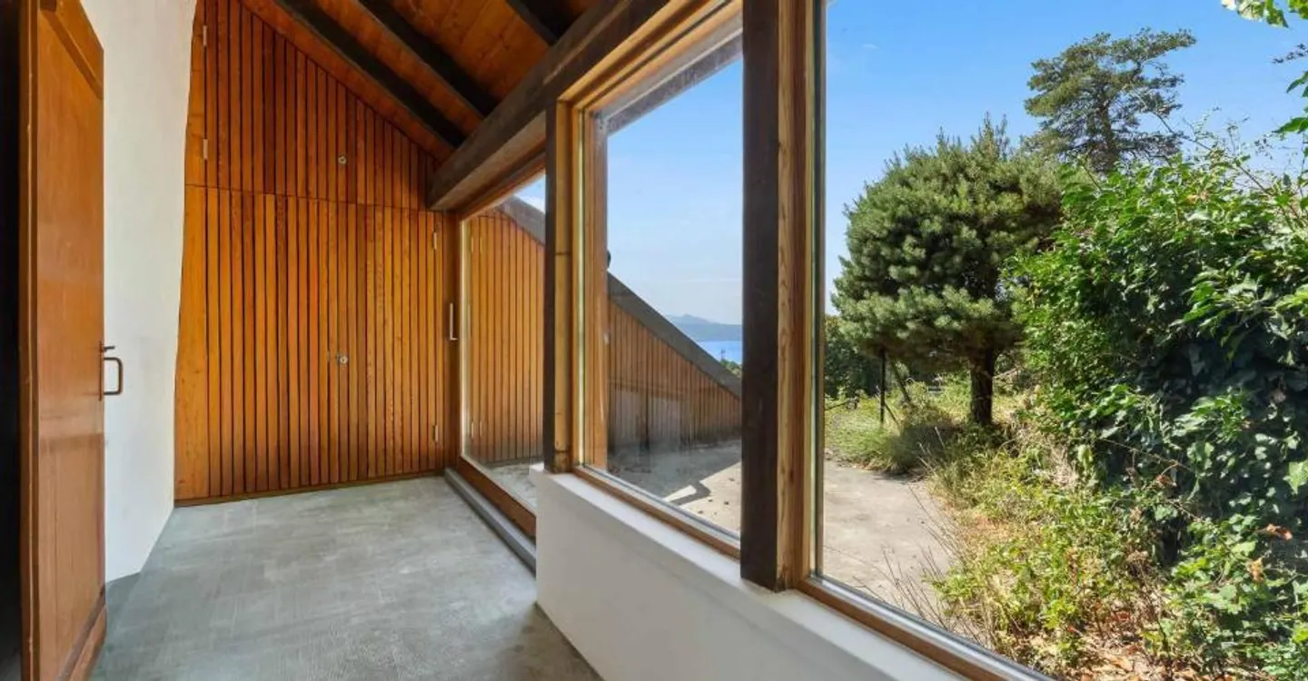 Charming Renovated Farmhouse - Photo 8 of 8