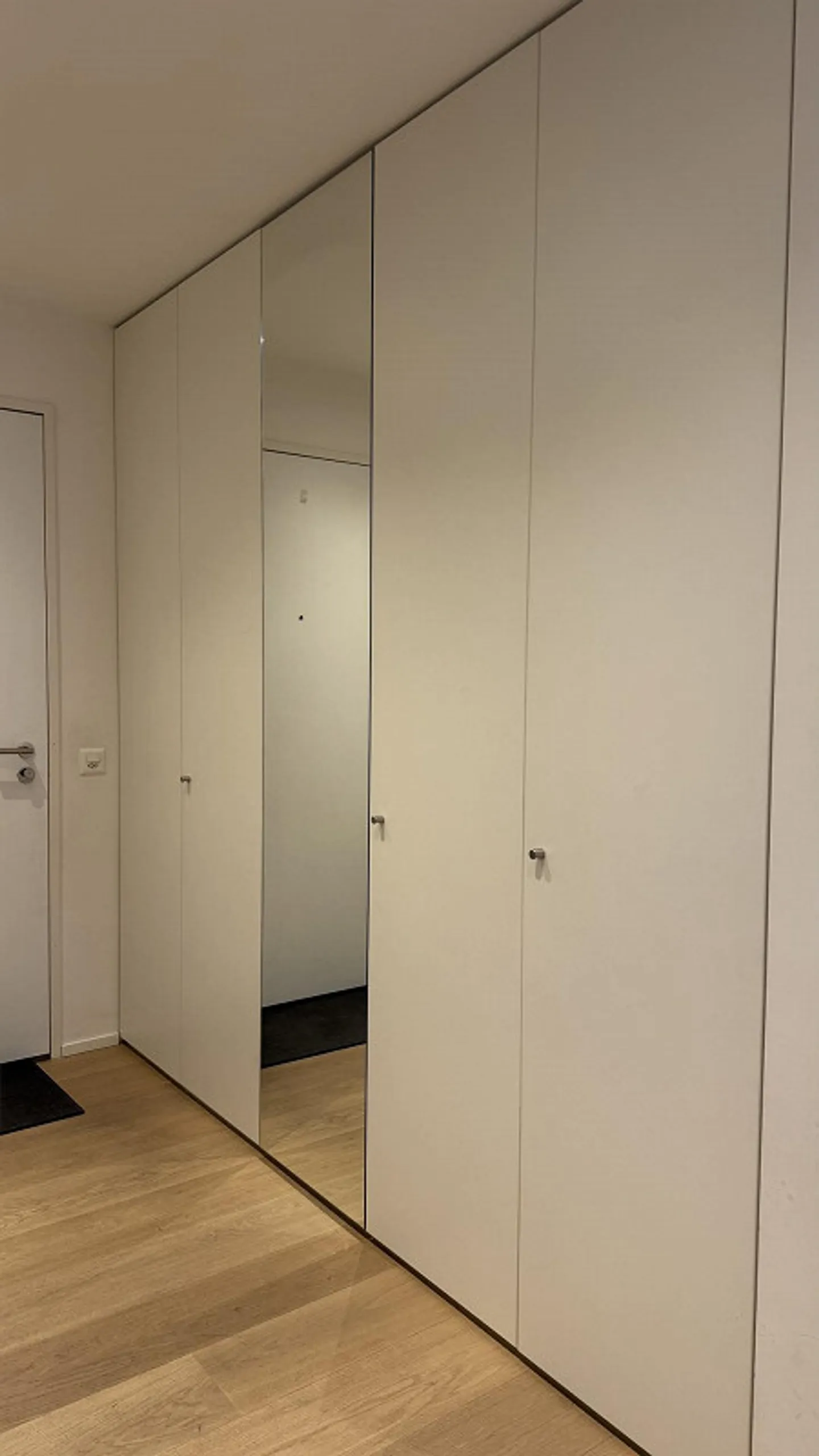 Very large, stylish 3 ½ room apartment (111 m2) with large terrace - Photo 8 of 13