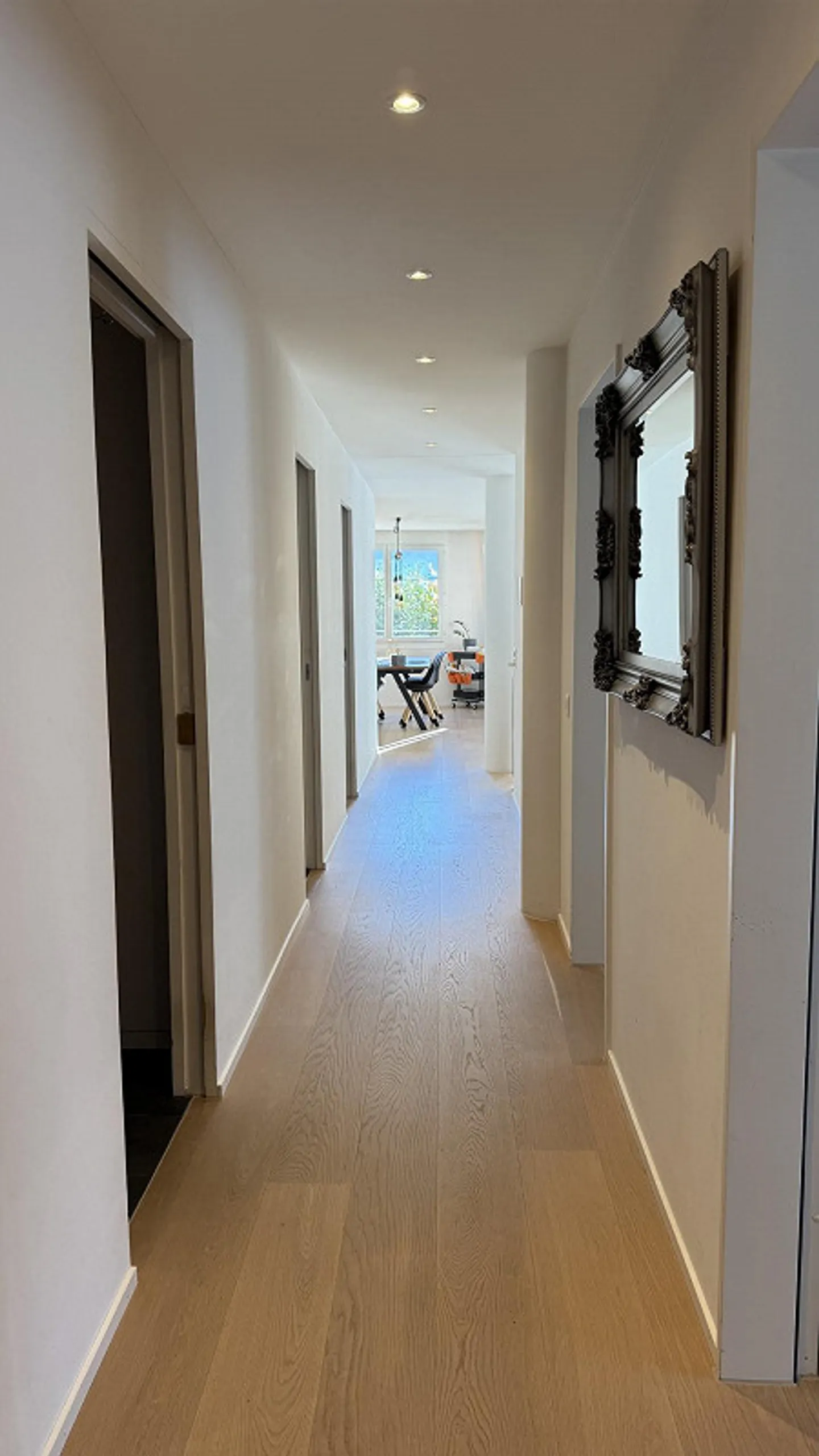 Very large, stylish 3 ½ room apartment (111 m2) with large terrace - Photo 9 of 13