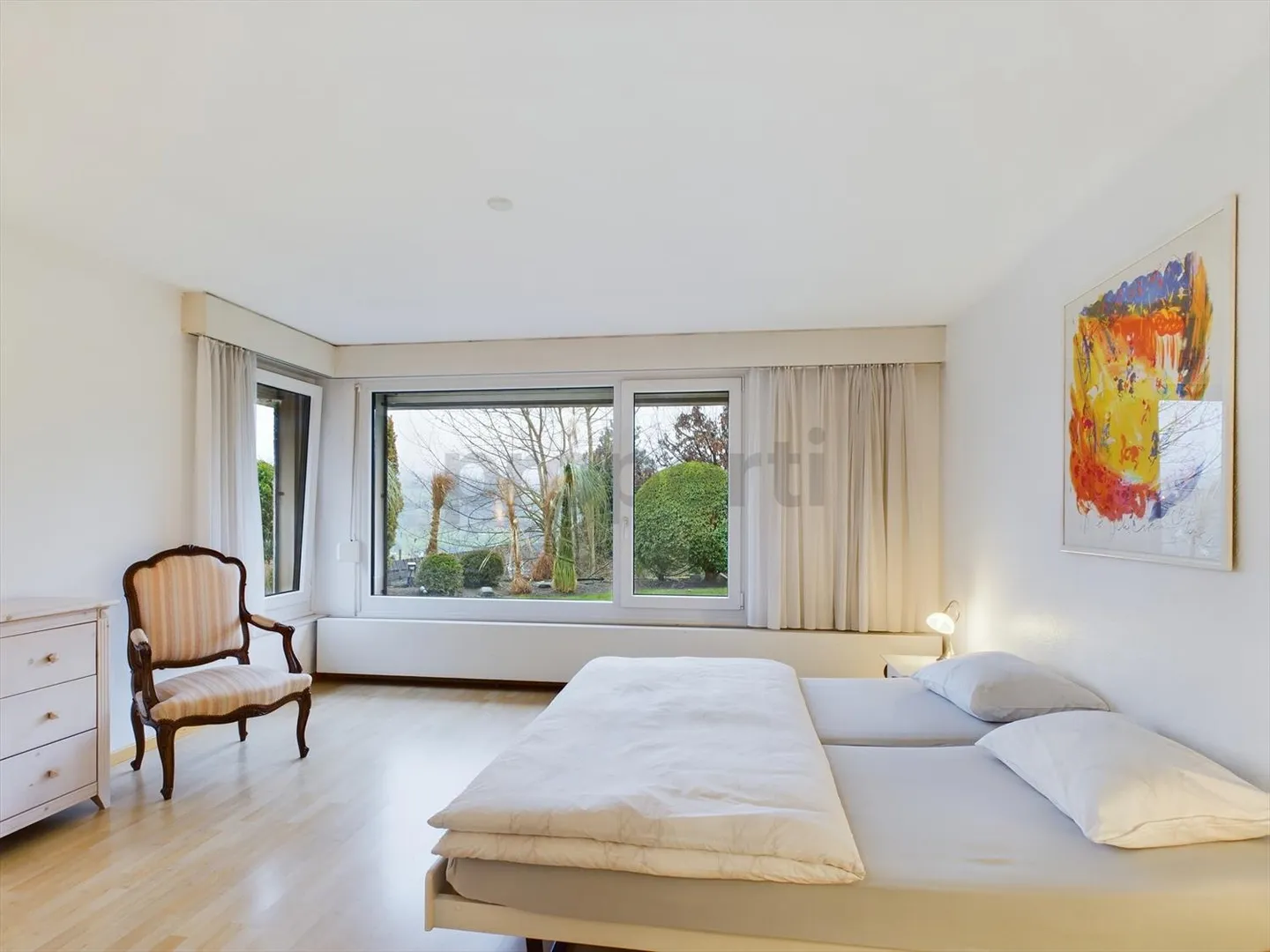 Stilvolle möblierte Wohnung mit wöchentlicher Reinigung an Toplage in Birmensdorf / charming, fully furnished apartment with weekly cleaning and breathtaking view - Foto 8 von 10