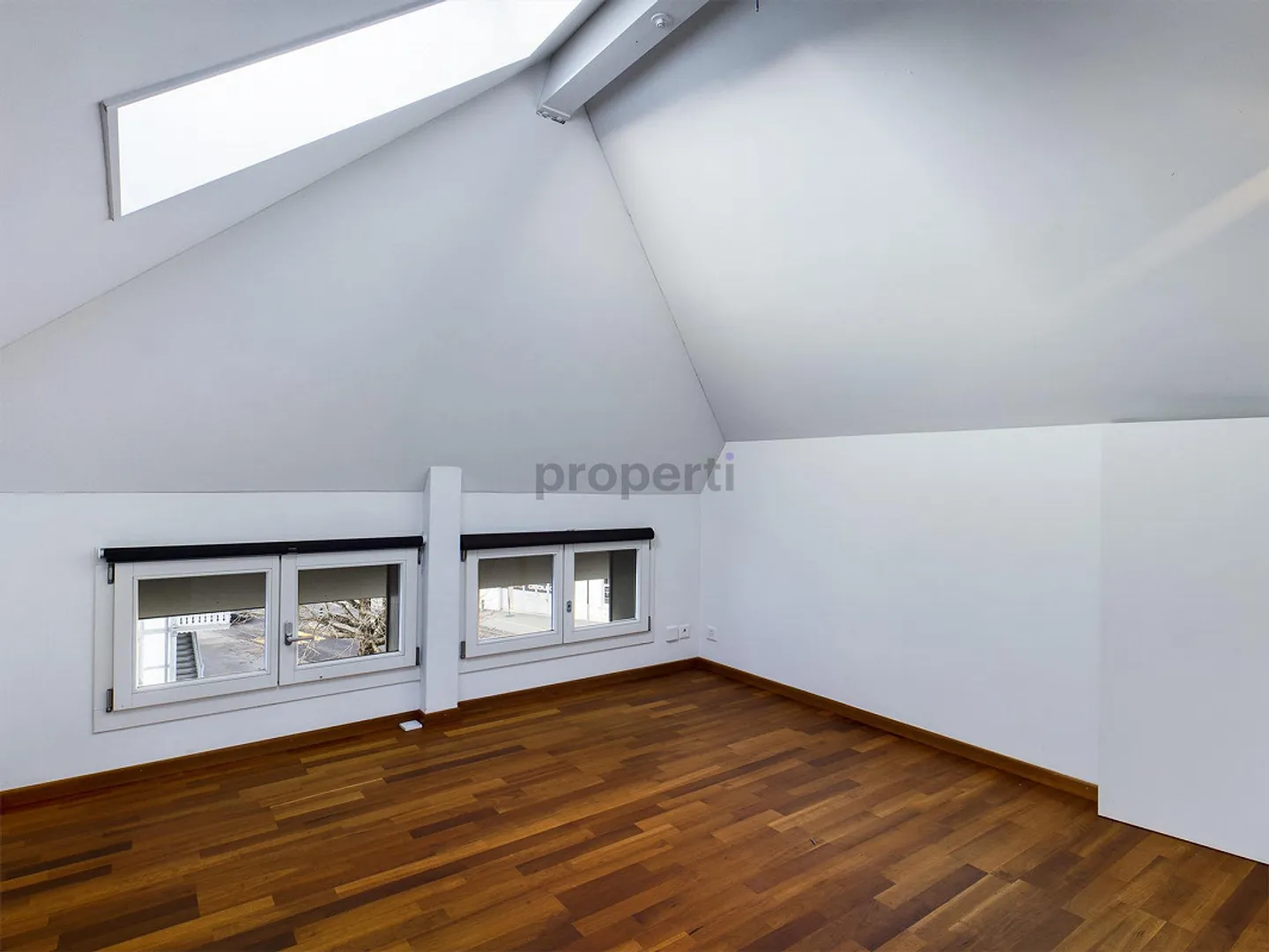 Appartement en duplex confortable avec 4 pièces à Belp, canton de BE - Photo 4 sur 8