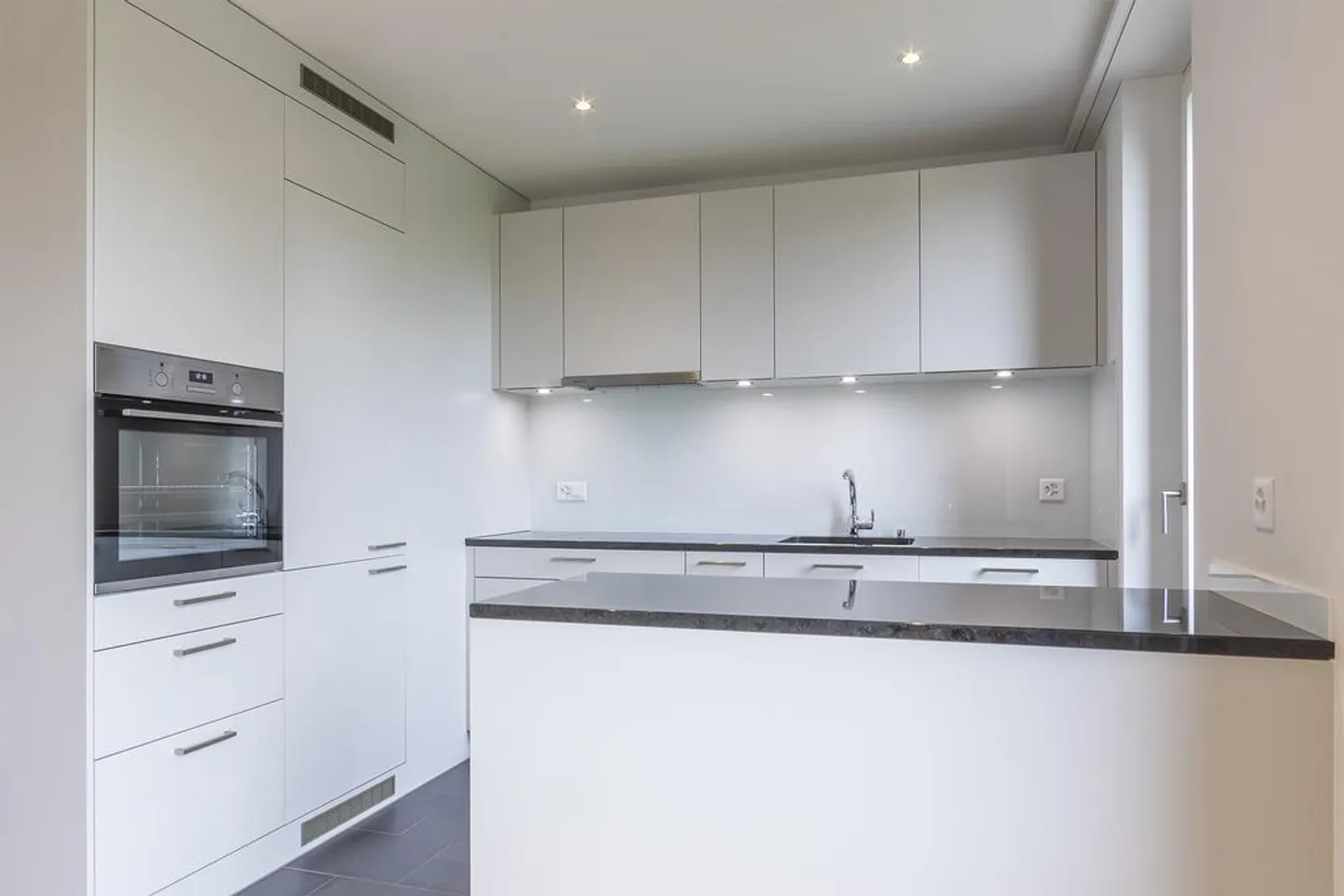 Geräumige 2.5-Zimmer-Wohnung - Foto 1 von 11