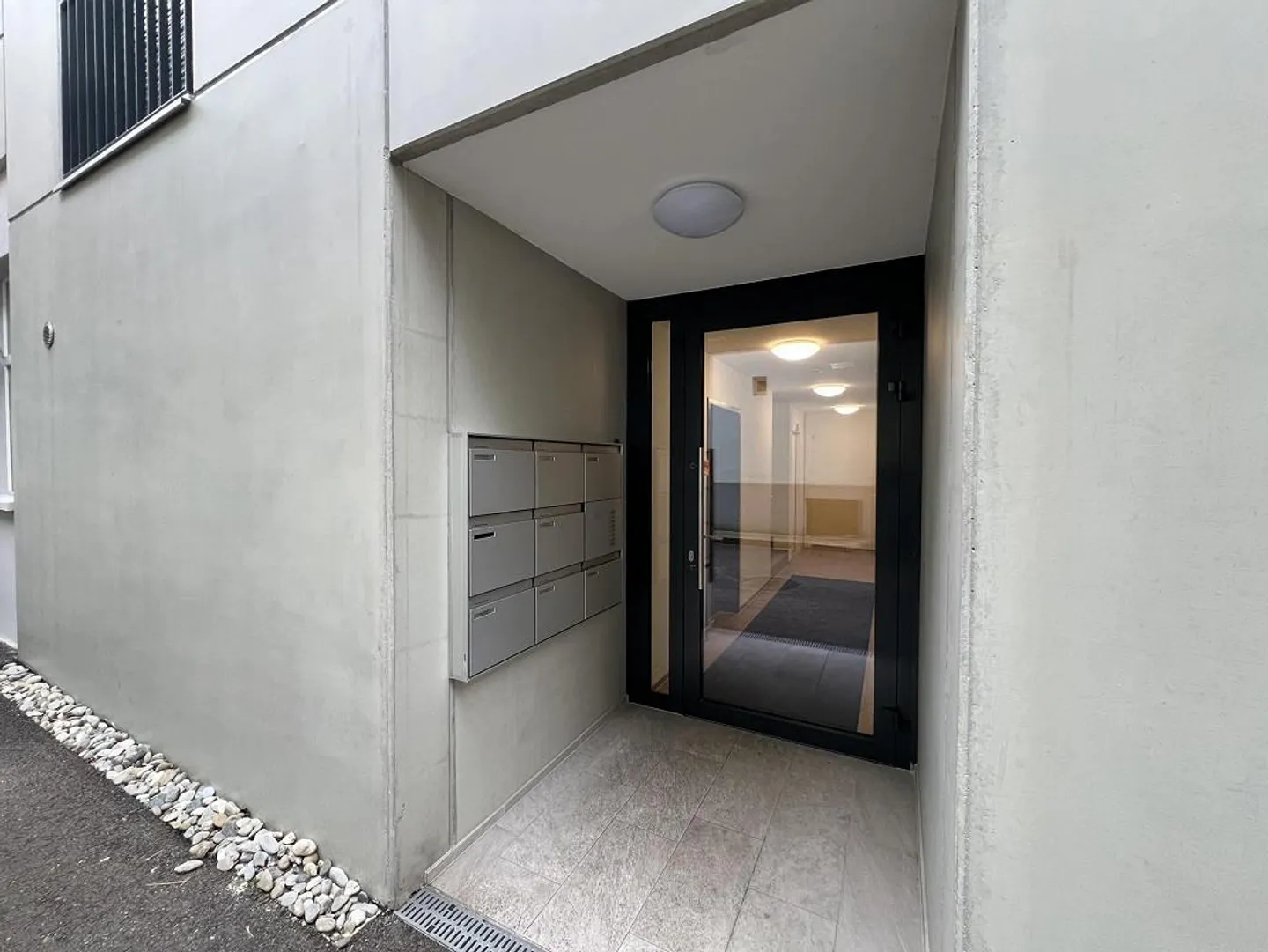 Exclusive 2.5 Room Apartment in Ownership Standard - Photo 2 of 6