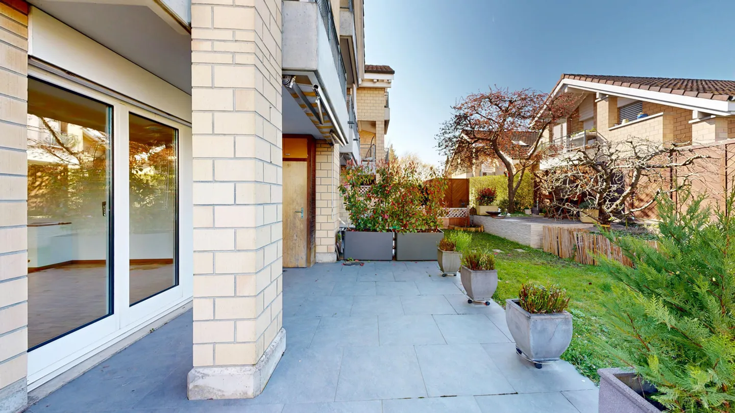 Charming Maisonette Apartment - Photo 7 of 15