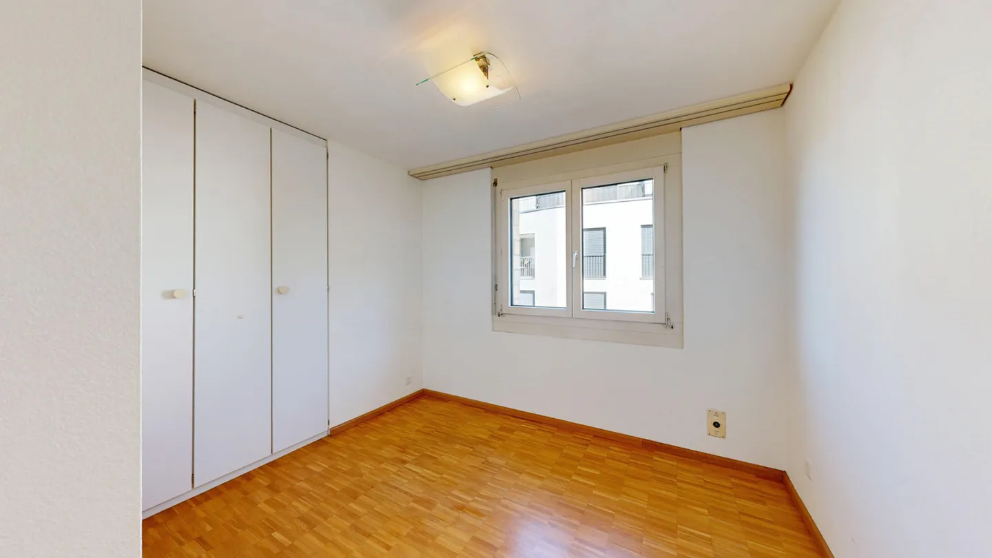 Charming Maisonette Apartment - Photo 10 of 15