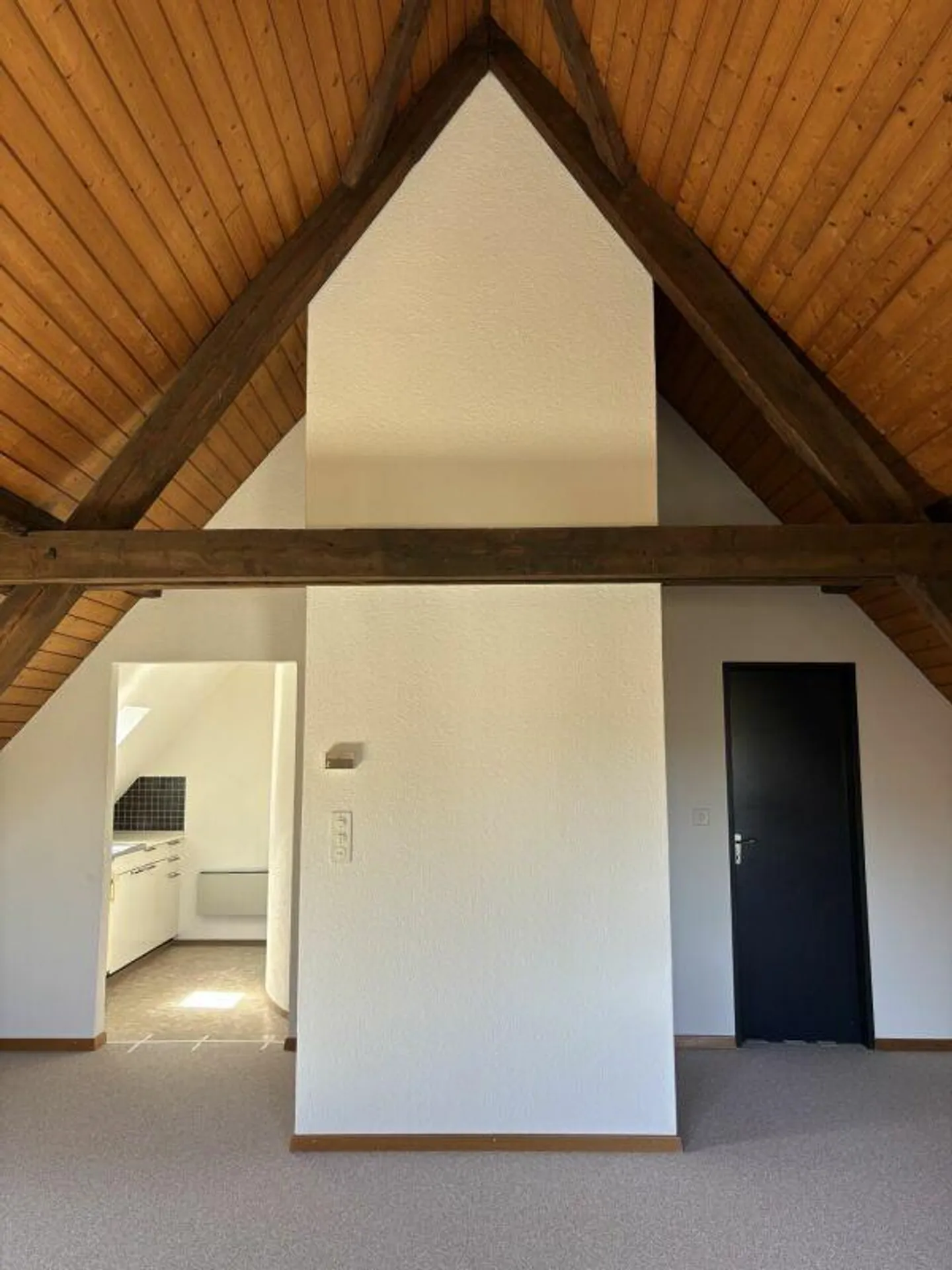 Appartamento mansardato affascinante di 1,5 stanze - Foto 4 di 6