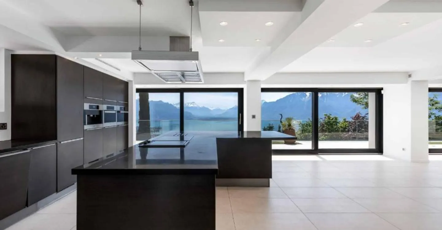 Villa contemporaine au calme avec une vue époustouflante - Photo 3 of 9