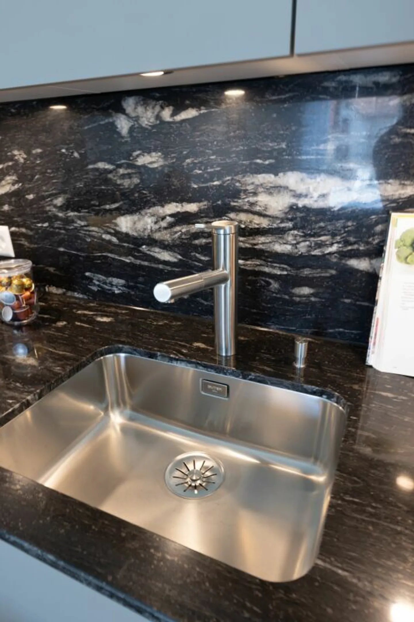 Appartamento in vendita - Foto 9 di 23