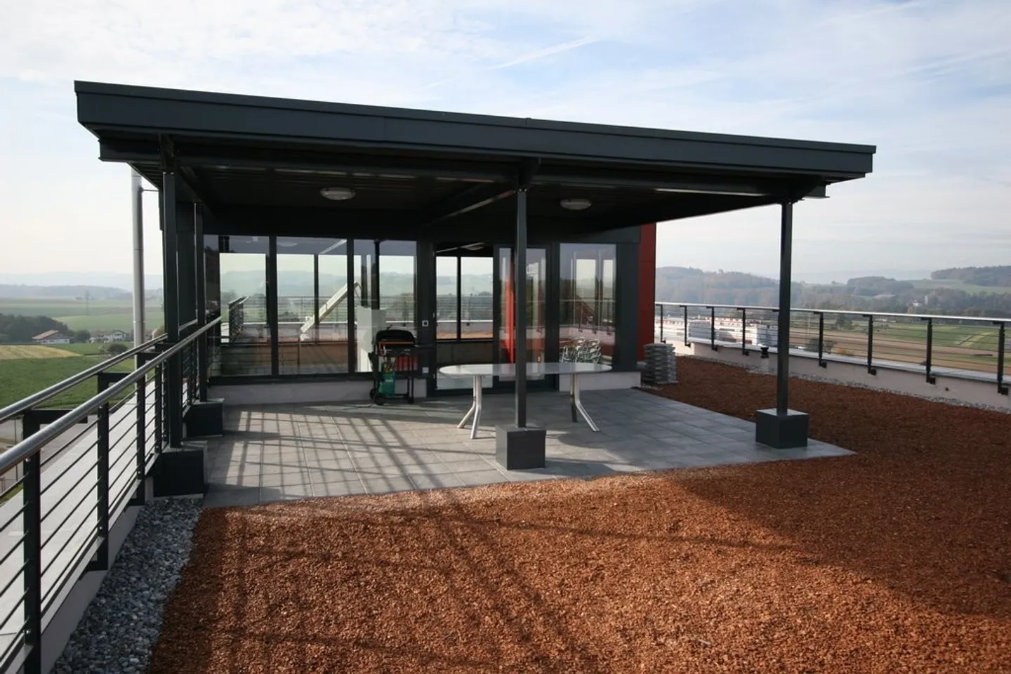 Modern Commercial Space 137 m2 - Photo 3 of 6