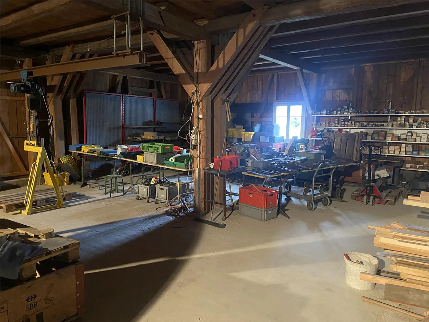 Historical residential building with 4 apartments and barn with development potential - Photo 20 of 21