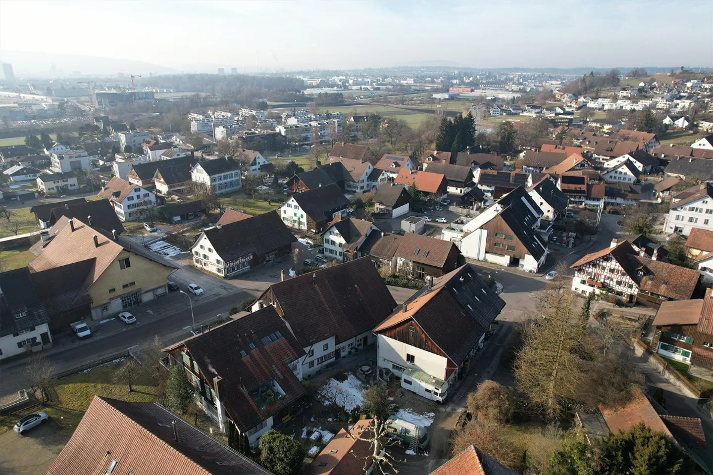 Historical residential building with 4 apartments and barn with development potential - Photo 5 of 21